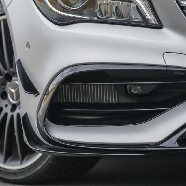 Frontsplitter i blanksvart för Mercedes CLA C117 Facelift