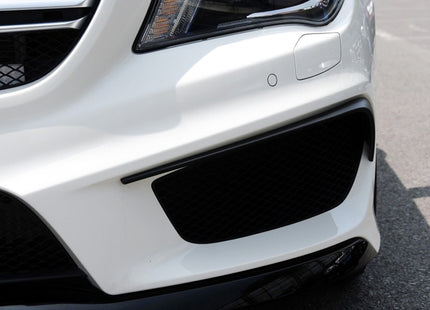 Frontflaps i blanksvart för Mercedes CLA C117 (före facelift)