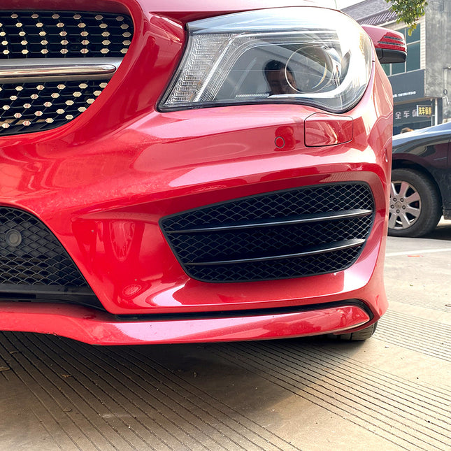 Galler till dimljus i svart för Mercedes CLA C117/X117 (före facelift)
