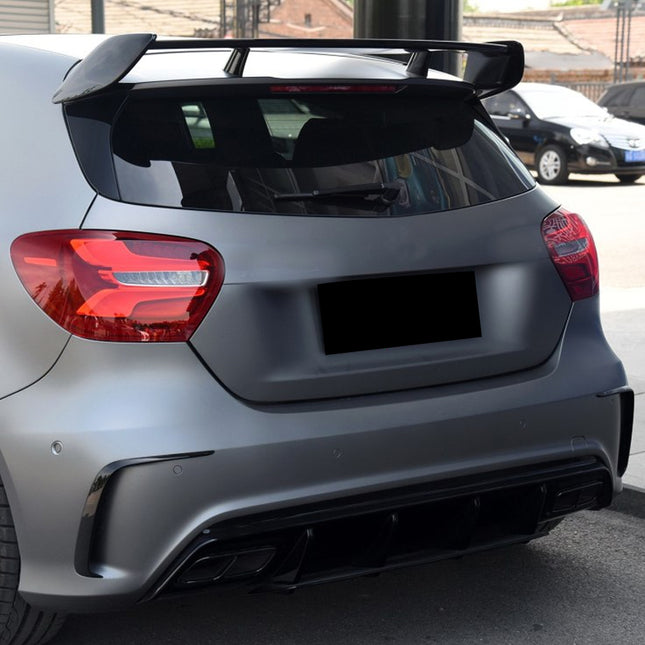 Bakre flaps i blanksvart för Mercedes A-Klass W176