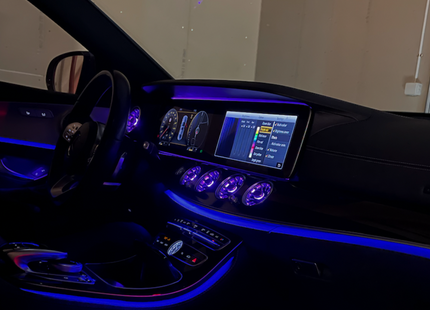 Mercedes-Benz E-Klass W213 Ambient Belysning runt Skärmen