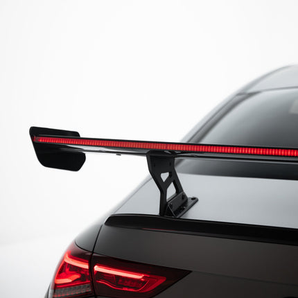 Bakvinge i kolfiber med inre fästen och LED för Mercedes CLA Coupé C118/C118 Facelift