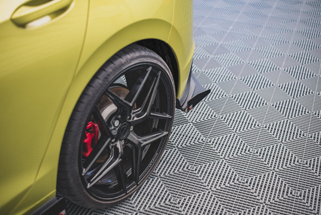 Bakre sidosplitters Street Pro med flaps för VW Golf GTI Clubsport MK8