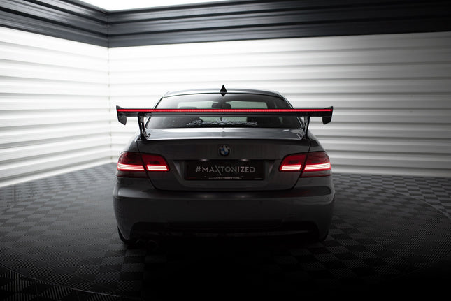 Bakvinge i kolfiber med yttre fästen och LED för BMW 3/M3 Coupé E92