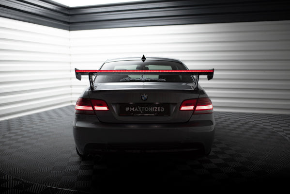 Bakvinge i kolfiber med yttre fästen och LED för BMW 3/M3 Coupé E92