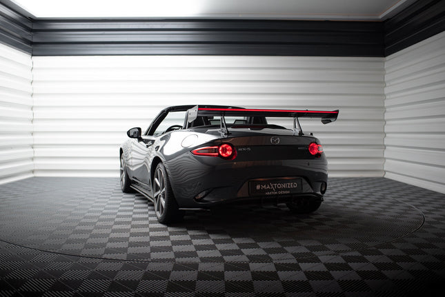 Bakvinge i kolfiber med svanhalsfäste och LED för Mazda MX-5 ND (MK4)
