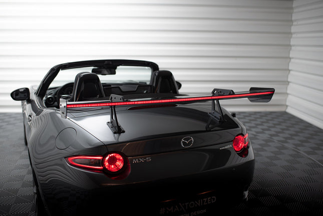 Bakvinge i kolfiber med svanhalsfäste och LED för Mazda MX-5 ND (MK4)