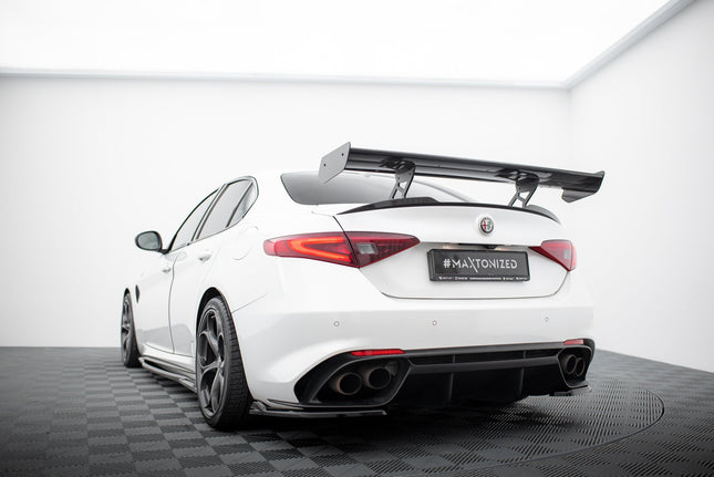 Spoiler i kolfiber för Alfa Romeo Giulia Quadrifoglio