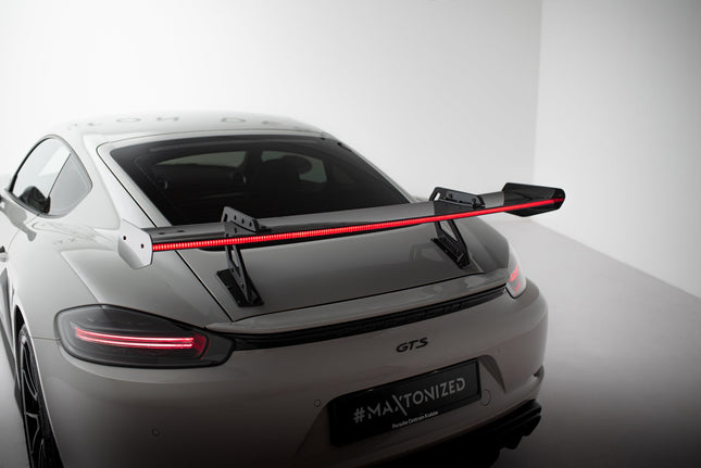 Bakvinge V.1 i kolfiber med svanhalsfäste och LED för Porsche 718 Cayman 982c