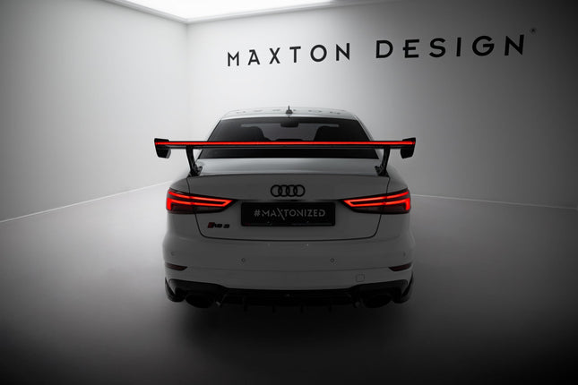 Bakvinge i kolfiber med yttre fästen och LED för Audi A3/A3 S-Line/S3/RS3 Sedan 8V/8V Facelift