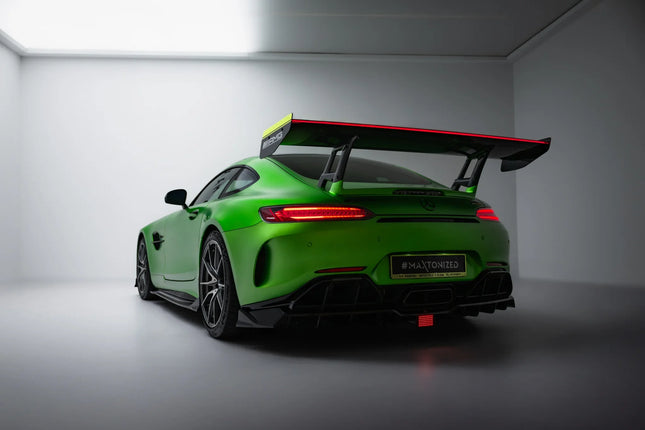 Spoiler i kolfiber med LED för Mercedes GTR C190 Facelift