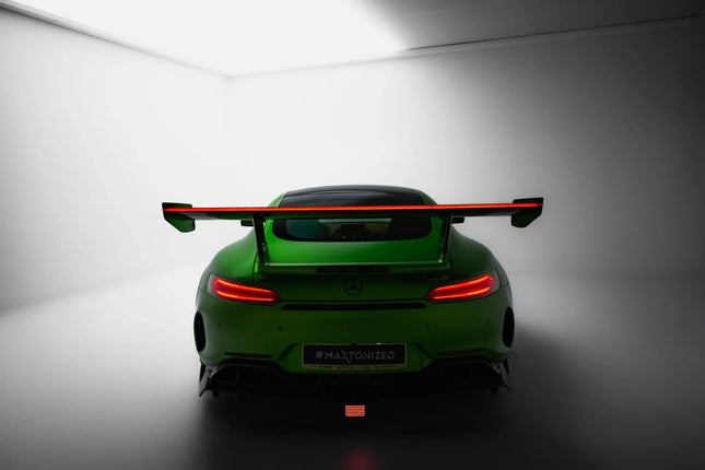 Spoiler i kolfiber med LED för Mercedes GTR C190 Facelift
