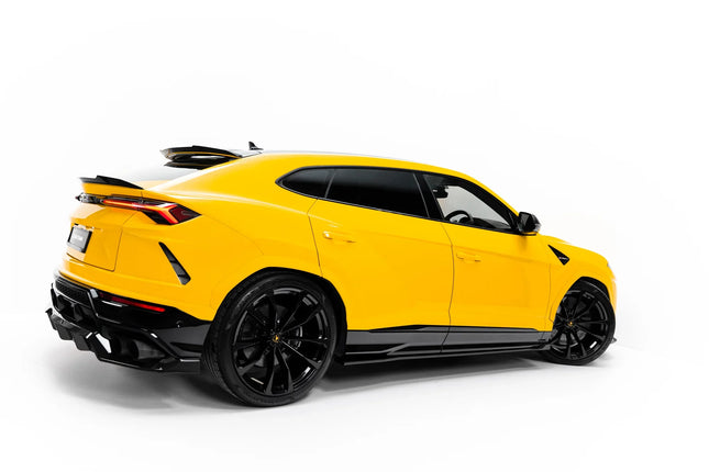 Sidokjolar i prepreg-kolfiber för Lamborghini Urus MK1