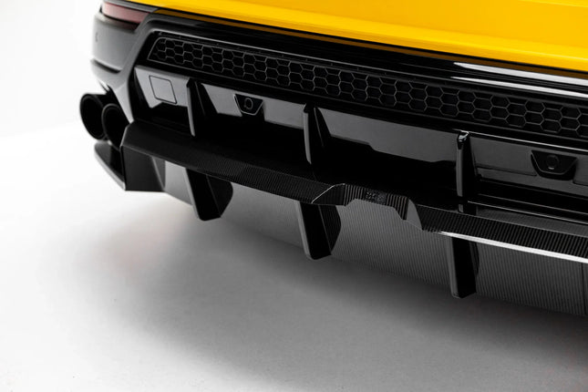 Diffuser i prepreg-kolfiber med vertikala stag för Lamborghini Urus MK1