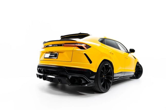 Diffuser i prepreg-kolfiber med vertikala stag för Lamborghini Urus MK1