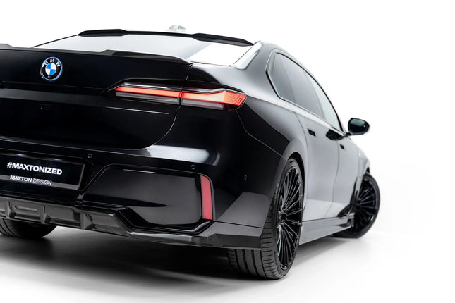 Diffuser i prepreg-kolfiber med vertikala stag för BMW 7-serie M-Paket/i7 M-Paket G70