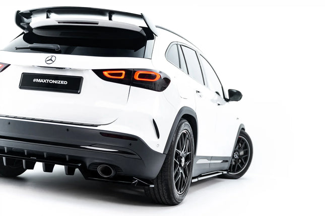 Diffuser med vertikala stag för Mercedes GLA 35 H247 Facelift