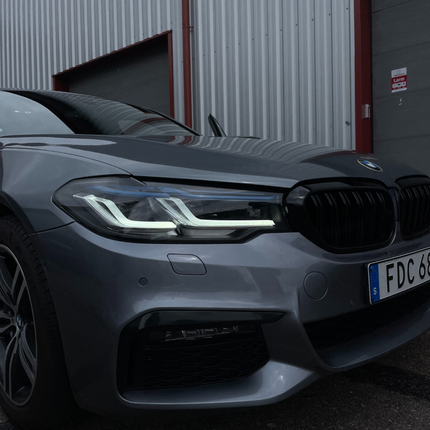 Strålkastare BMW G30 Pre-LCI