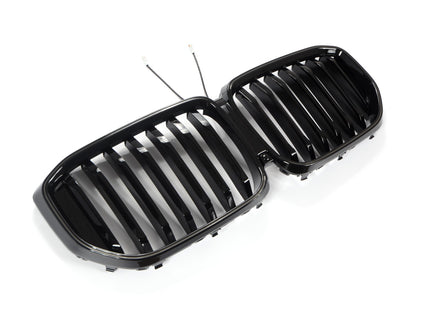 Grill med enkla ribbor i svart med LED för BMW X5 G05 Facelift