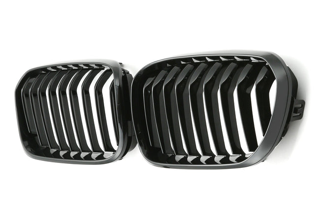Blanksvart Grill Enkelribb BMW 1-Serie F20/F21 Facelift 2015-2019
