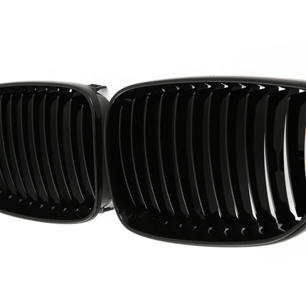 Blanksvart Grill Enkelribb BMW 1-Serie E87/E81/E82/E88 Facelift 2007-2011