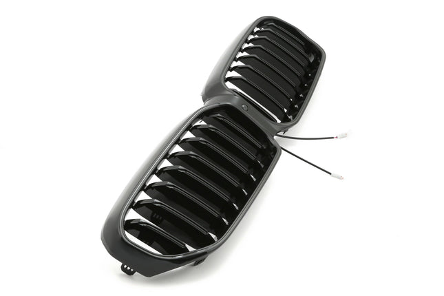 Grill med enkla ribbor i svart med LED för BMW 5-serie G30/G31 Facelift