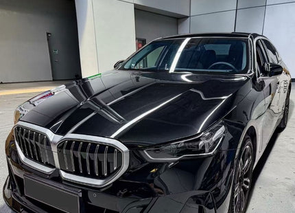 Frontsplitter Kore i blanksvart för BMW 5-serie G60/G61