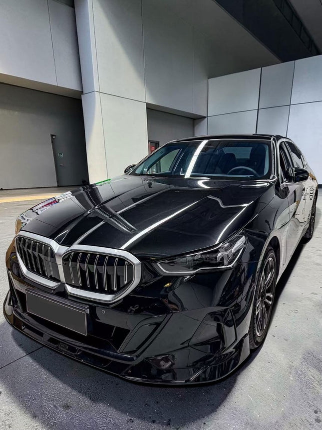 Frontsplitter Kore i blanksvart för BMW 5-serie G60/G61