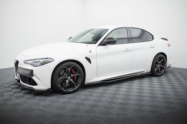 Sidokjolar för Alfa Romeo Giulia Quadrifoglio