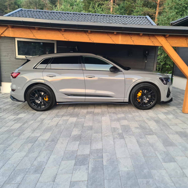 Sidokjolar för Audi e-Tron S-Line