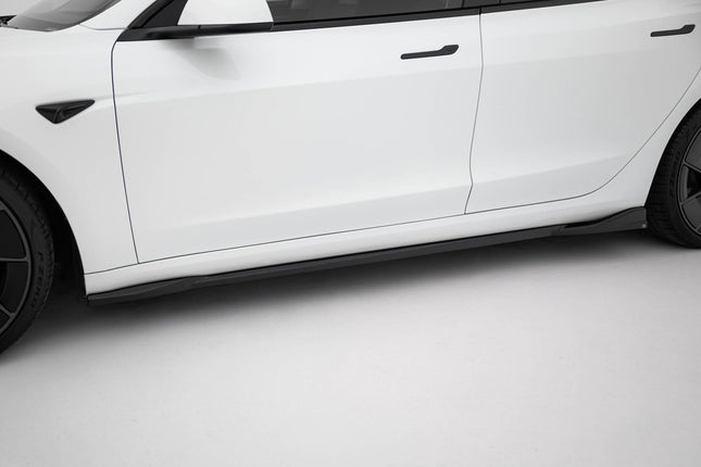 Sidokjolar V.1 för Tesla Model 3 Performance MK1 Facelift