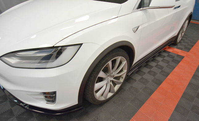 Sidokjolar V.1 för Tesla Model X MK1