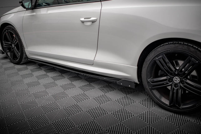Sidokjolar V.2 med flaps för VW Scirocco R MK3/MK3 Facelift