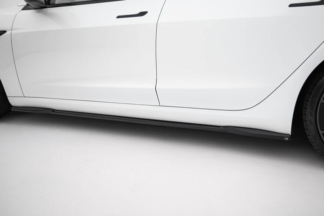 Sidokjolar V.2 för Tesla Model 3 Performance MK1 Facelift