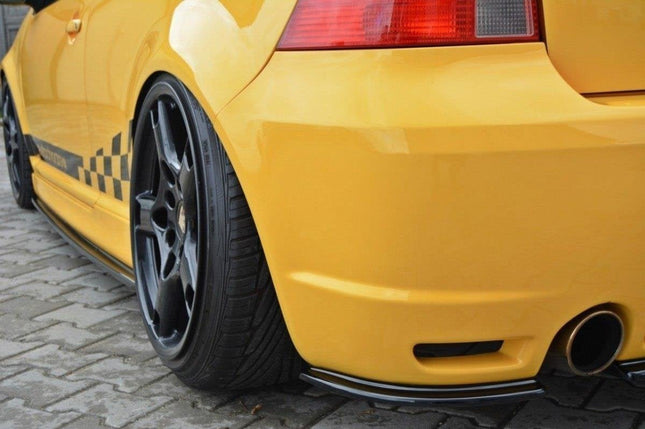 Sidokjolar för VW Golf R32 MK4