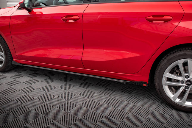 Sidokjolar Street Pro med flaps för Audi A3 8Y