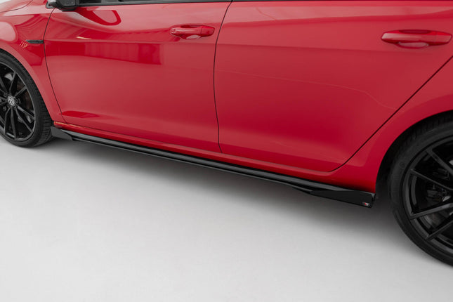 Sidokjolar Street Pro med flaps för VW Golf R/R-Line MK7 Facelift