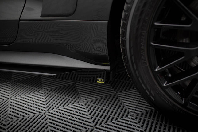 Sidoflaps för Ford Mustang GT MK6