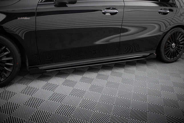 Sidoflaps för Mercedes A35 W177 Facelift