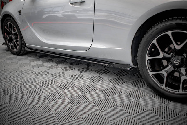 Sidoflaps för Opel Astra GTC OPC-Line J