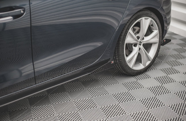 Sidoflaps för Seat Leon FR MK4