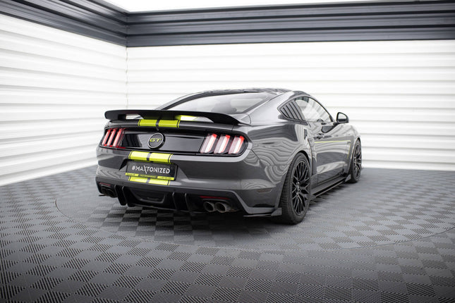 Bakre sidoflaps för Ford Mustang GT MK6