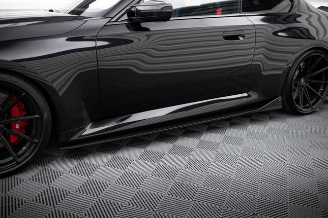Sidokjolar i prepreg-kolfiber för BMW M2 G87