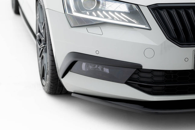 Lampramar för Skoda Superb Liftback/Combi MK3