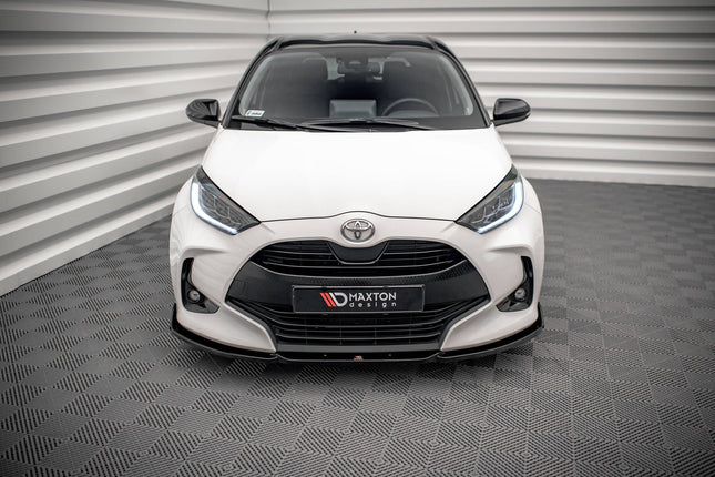Frontsplitter V.1 med flaps för Toyota Yaris MK4