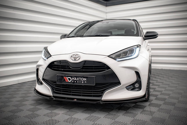 Frontsplitter V.1 med flaps för Toyota Yaris MK4