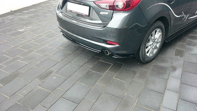 Bakre splitter (diffuser) utan vertikala stag för Mazda 3 BM (MK3) Facelift