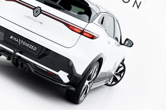 Diffuser (mittdel) med vertikala stag för Renault Megane E-Tech Electric MK1