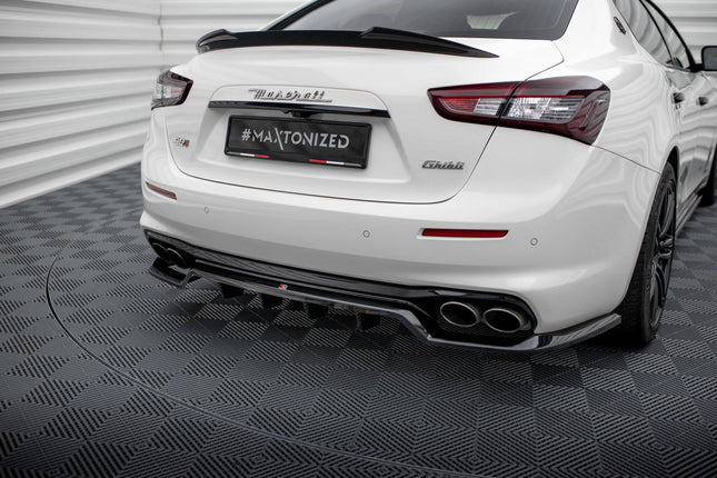 Diffuser med vertikala stag för Maserati Ghibli MK3 Facelift