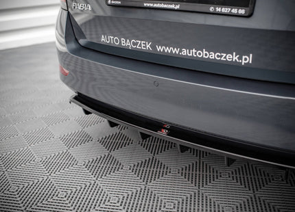 Bakre splitter med vertikala stag för Skoda Fabia Combi MK3 Facelift